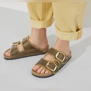 NWT Birkenstock Arizona shearling sandal 38
